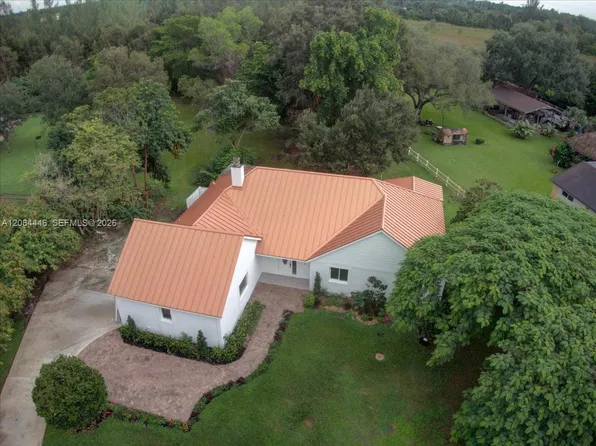 5600 SW 195th Ter, Southwest Ranches, FL 33332