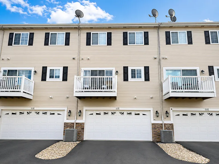 120 Lakeshore Dr #120 — Photo 20