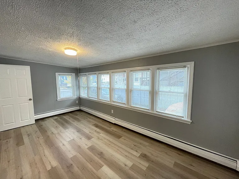 266 Douglas St #1 — Photo 9
