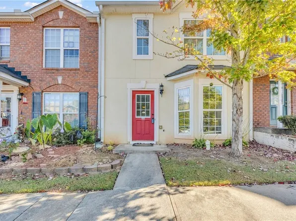 2776 Valley Green Dr, Gainesville, GA 30504