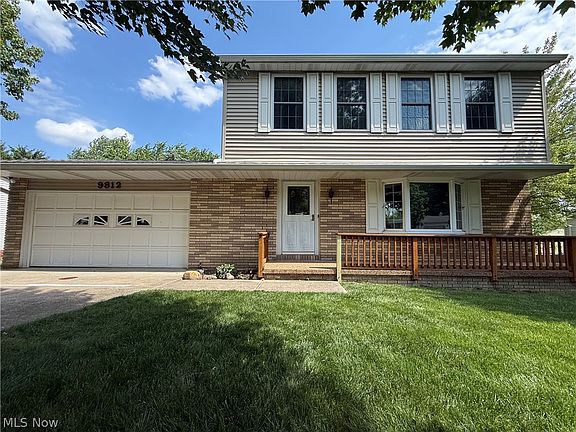3rd image of 9812 Vienna Dr