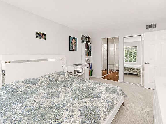 5th image of 21550 Burbank Blvd APT 302