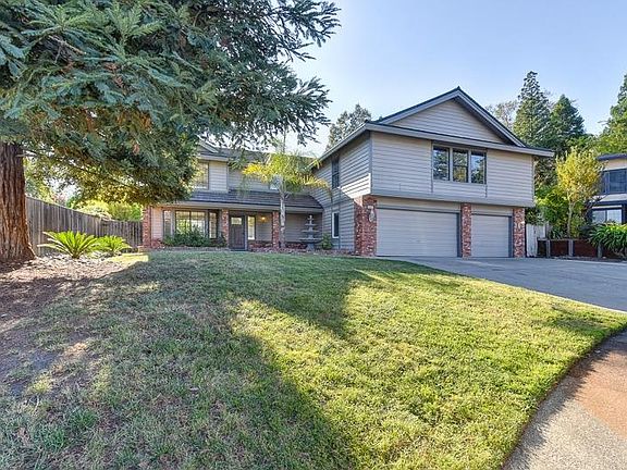 2nd image of 4612 Odessa Ct