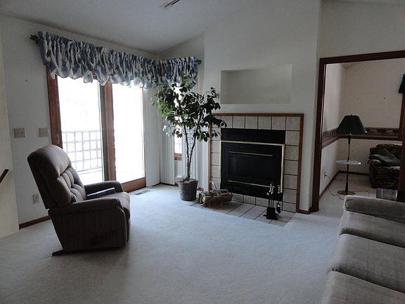 3rd image of 2513 11th Ave S #2