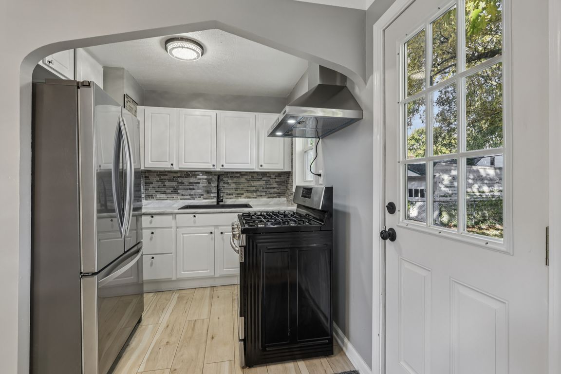 next background image