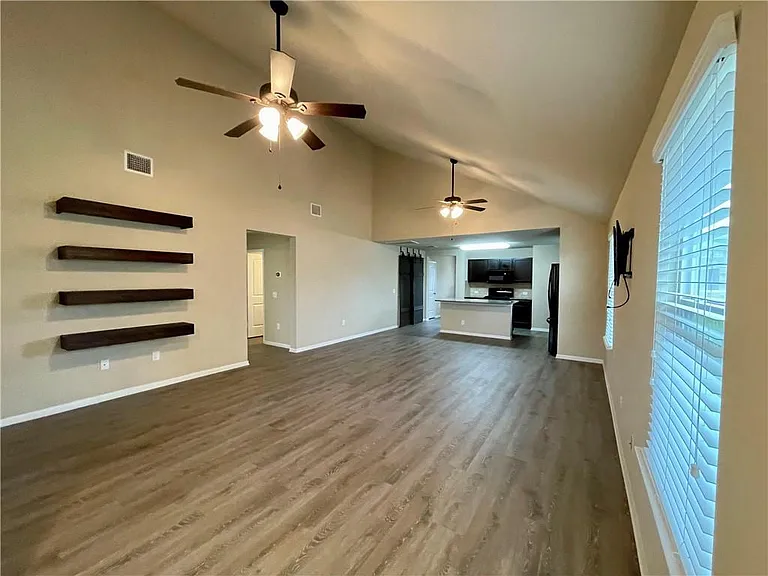 222 Camellia Dr — Photo 15