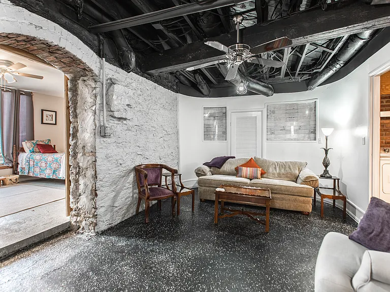 3821 Baltimore Ave — Photo 8
