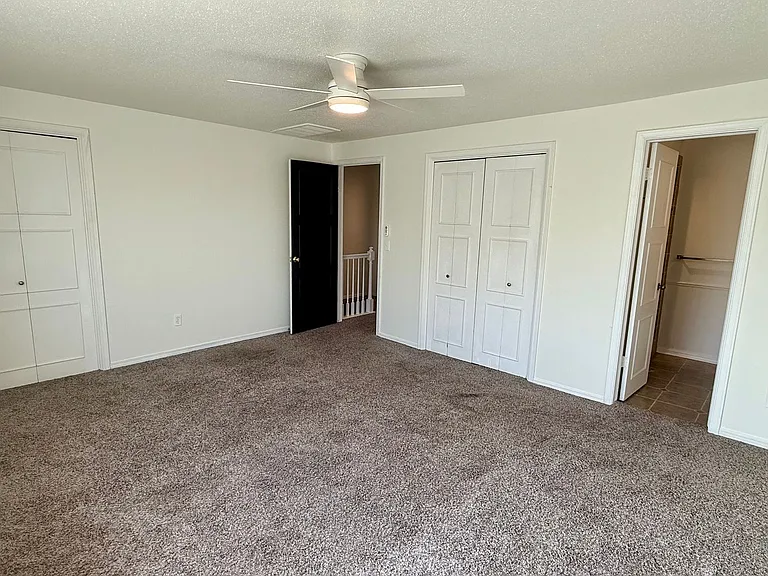 3007 W Wilshire Blvd — Photo 17