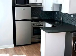 511 W Belmont Ave #9, Chicago, IL 60657