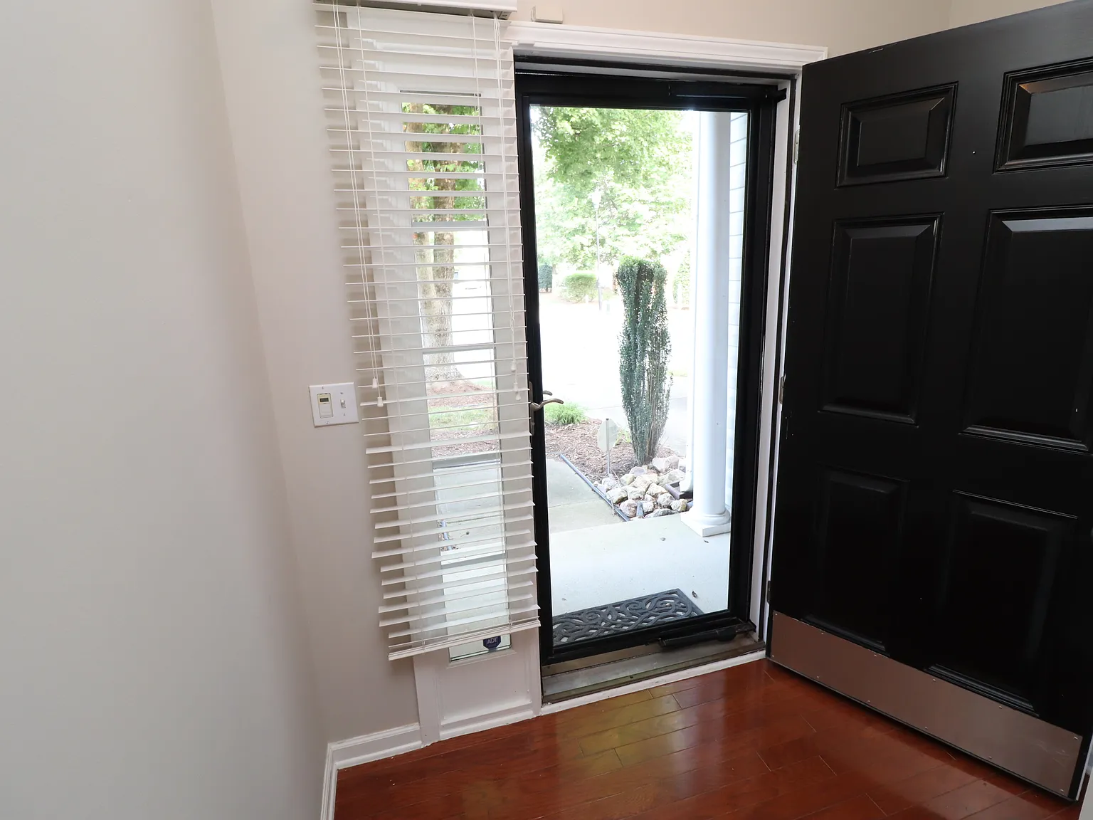 Immaculate North Raleigh Townhome Available Immediately — Photo 2