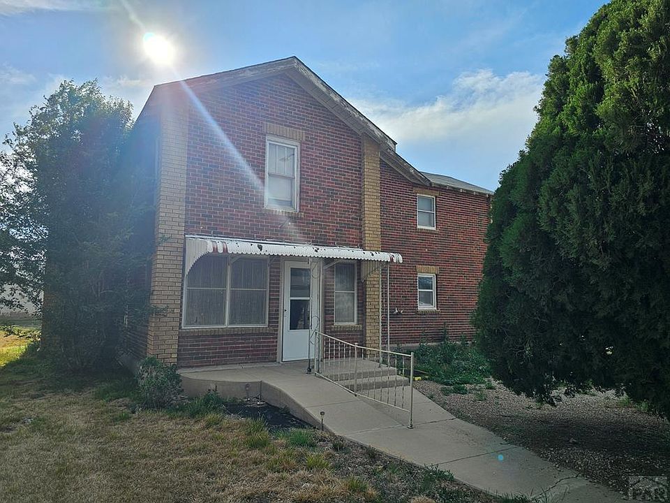 1st image of 481 Main St