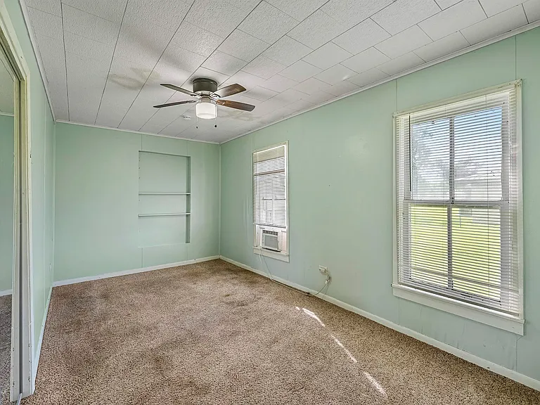 409 Arthur Ave — Photo 12