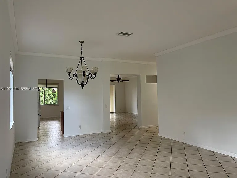 1137 Croton Ct — Photo 9