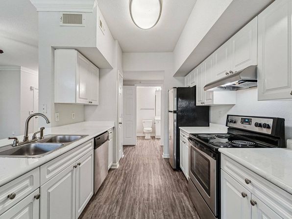 4807 Pin Oak Park #3-3106