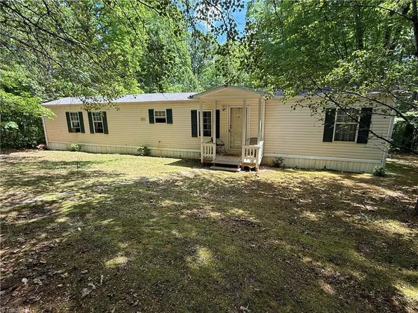 155 Roach Rd, Reidsville, NC 27320
