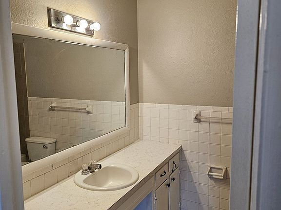 5th image of 1120 N 26th St