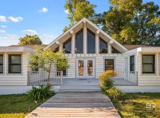 2221 Club House Dr, Lillian, AL 36549