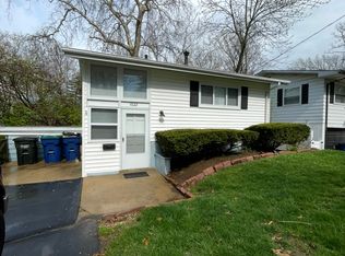1022 Diversey Dr, Saint Louis, MO 63126