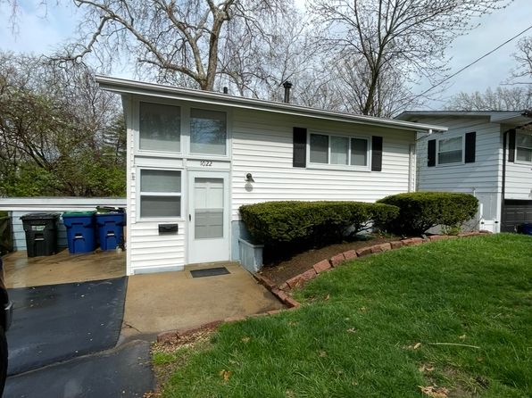 1022 Diversey Dr