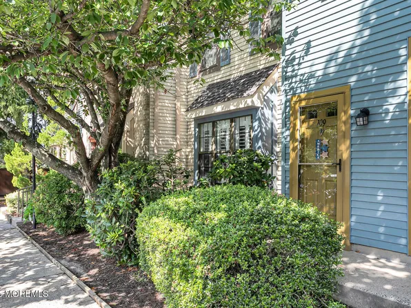 109 Dundee Court, Aberdeen, NJ 07747