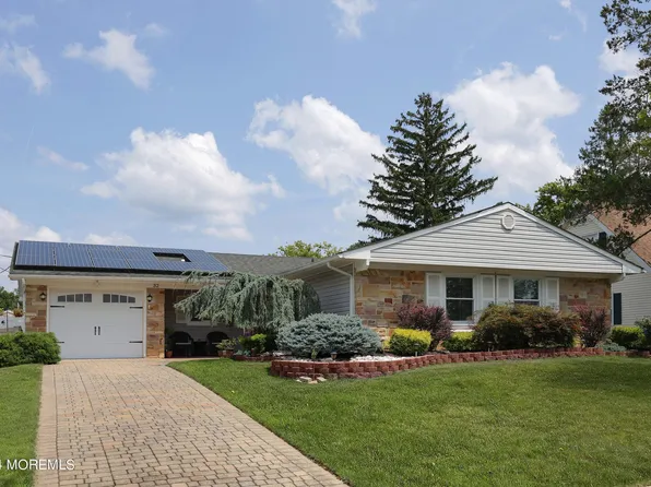 32 Ardmore Lane, Aberdeen, NJ 07747