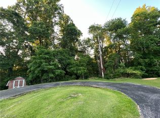 Homestead Ct, Parkersburg, WV 26104