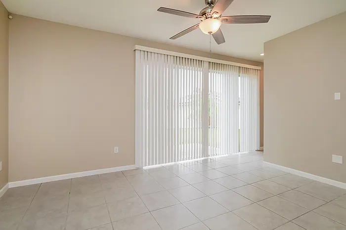 584 Lake Smart Blvd — Photo 3