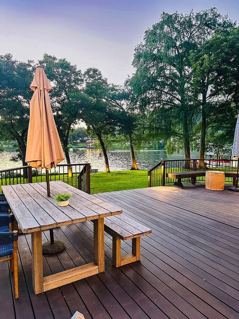 Lake Austin House * Waterfront * Lush 2 Acre Yard w/ Boat Dock * Pet Friendly * Fully Furnished, ... — Photo 1