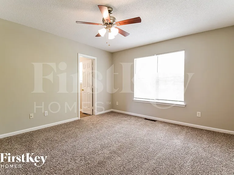 2451 Brianna Dr — Photo 8