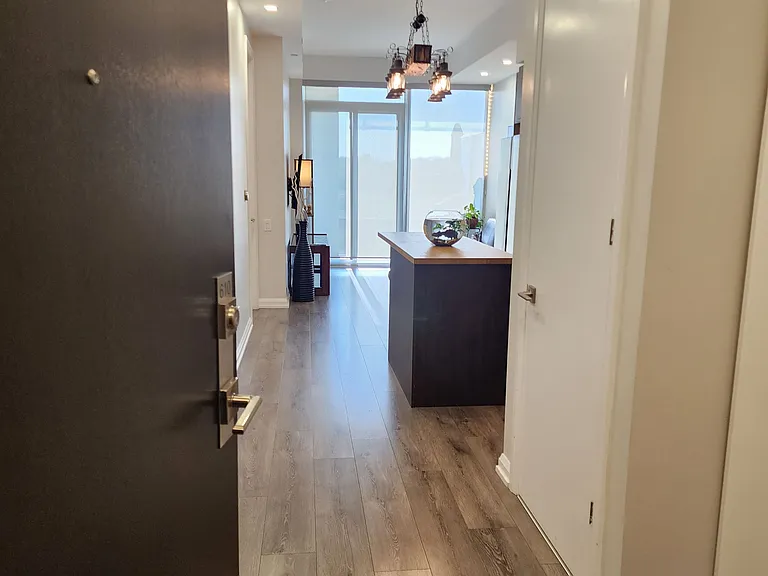4208 Dundas St W #610 — Photo 9