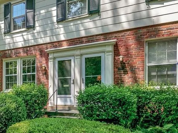 1600 S Barton St APT 749, Arlington, VA 22204