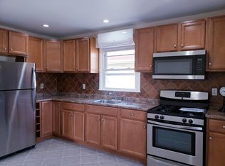 933 Walnut St #2, Elizabeth, NJ 07201