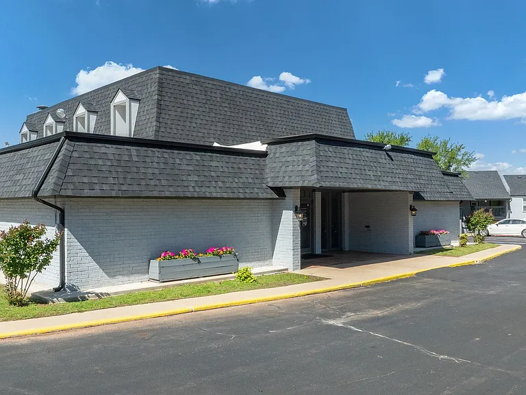 Aspen Place Apartments - One Month Free for All July AND August Move-Ins! — Photo 35