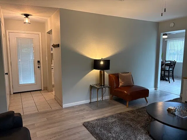 3 bed, 1240 sqft, $3,600 — Photo 4