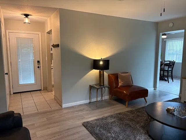 2300 E Orangeburg Ave — Photo 4