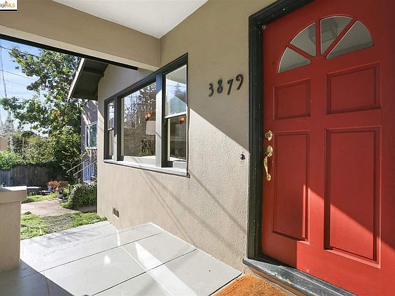 2nd image of 3879 Whittle Ave
