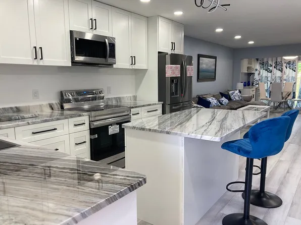 1701 Pinehurst Rd APT 33E, Dunedin, FL 34698