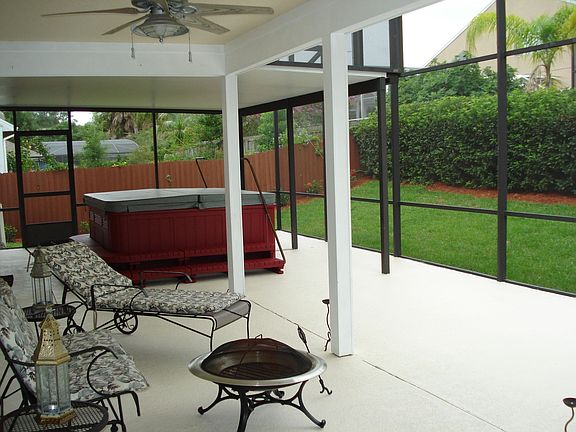 900 sf Lanai