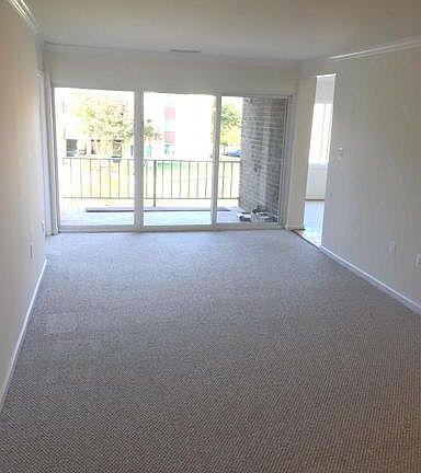 2nd image of 410 Girard St #62