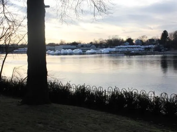 5 Wallasy Way, Riverside, CT 06878