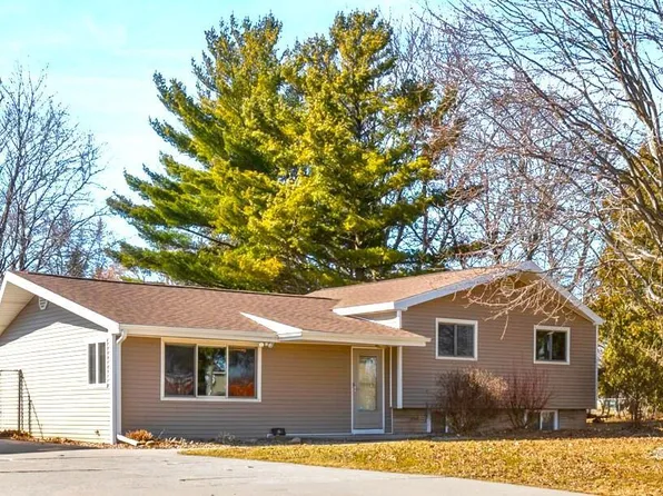 W6463 Greenville DRIVE, Greenville, WI 54942