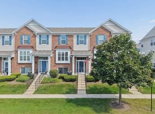 3402 Neubauer Cir, Lindenhurst, IL 60046
