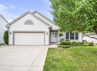 2015 Primrose Dr, Plainfield, IL