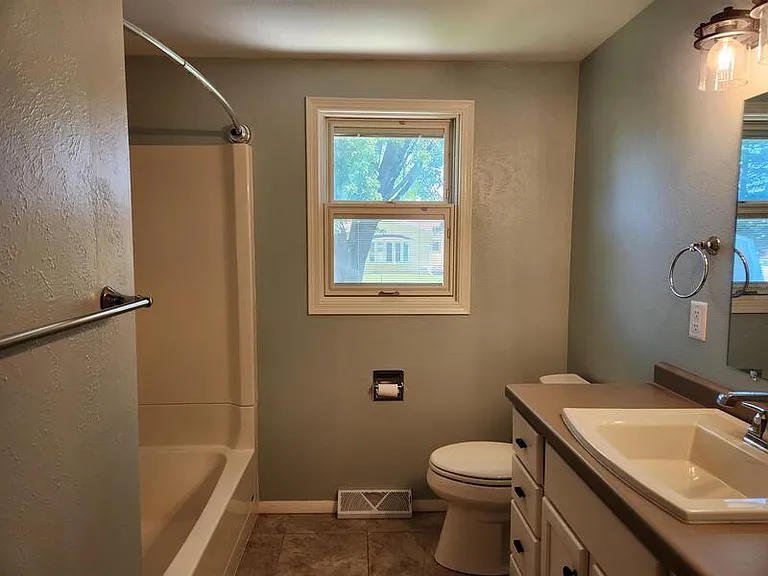 1508 Apache Ave — Photo 13