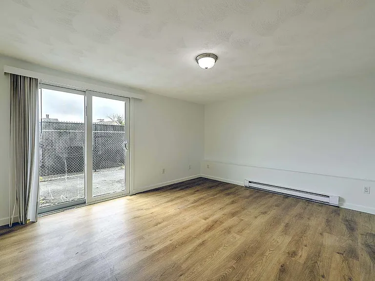 855 Providence St. — Photo 9