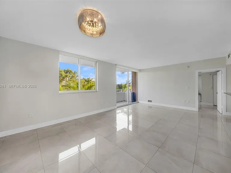 2775 NE 187th St #318 — Photo 9