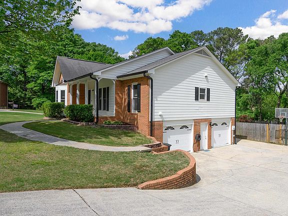3rd image of 4108 Heritage Oaks Cir