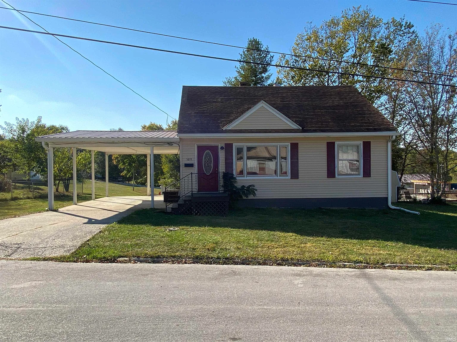 509 N Poe St photo 1