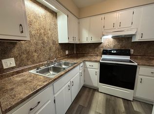 1025 N Walnut St APT 1, Lansing, MI 48906