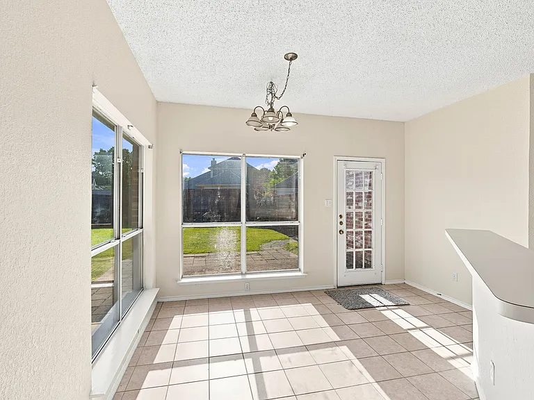 1813 Pendleton Rd — Photo 13